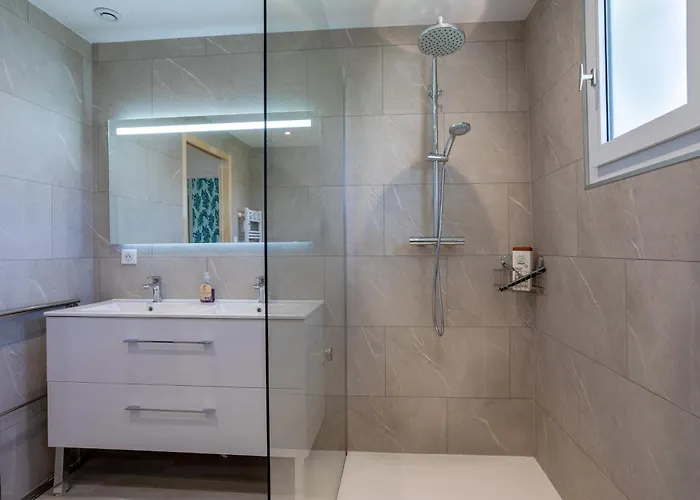 Maison Avec Jardin 400m Du Centre